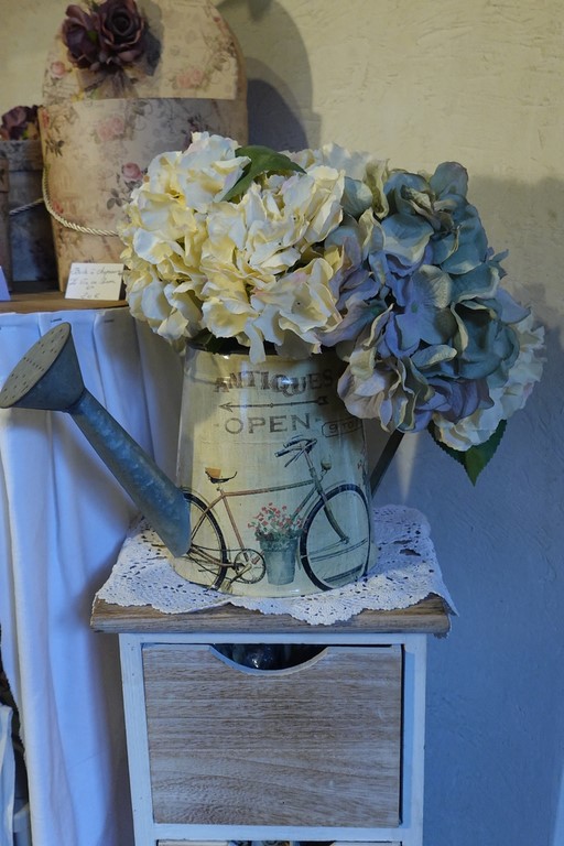 broc zinc vintage shabby chic.jpg