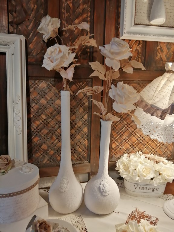 Vase antique shabby chic.jpg