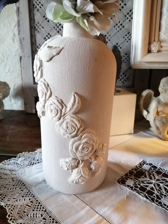 Vase antique shabby chic.jpg