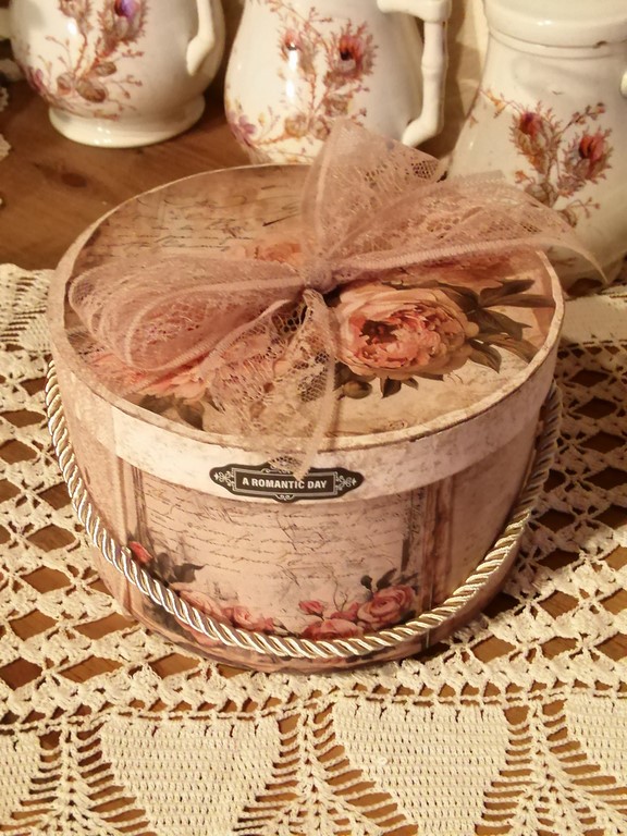 boite à chapeaux shabby chic .jpg