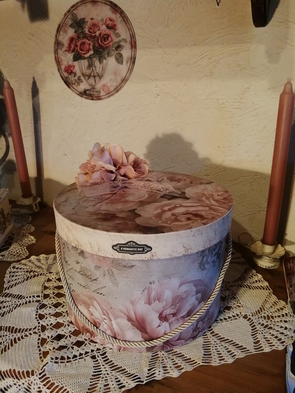 boite à chapeaux shabby chic.jpg