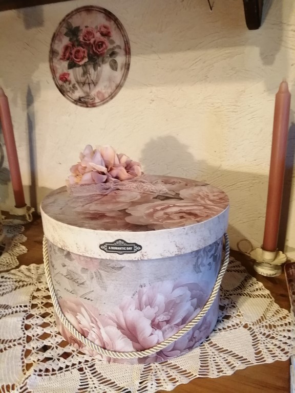Boite à chapeaux shabby chic.jpg