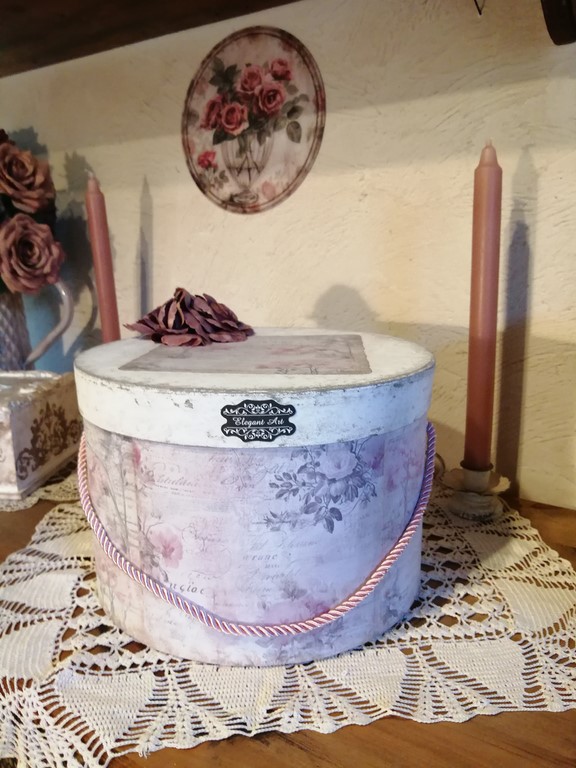 boite à chapeaux shabby chic.jpg