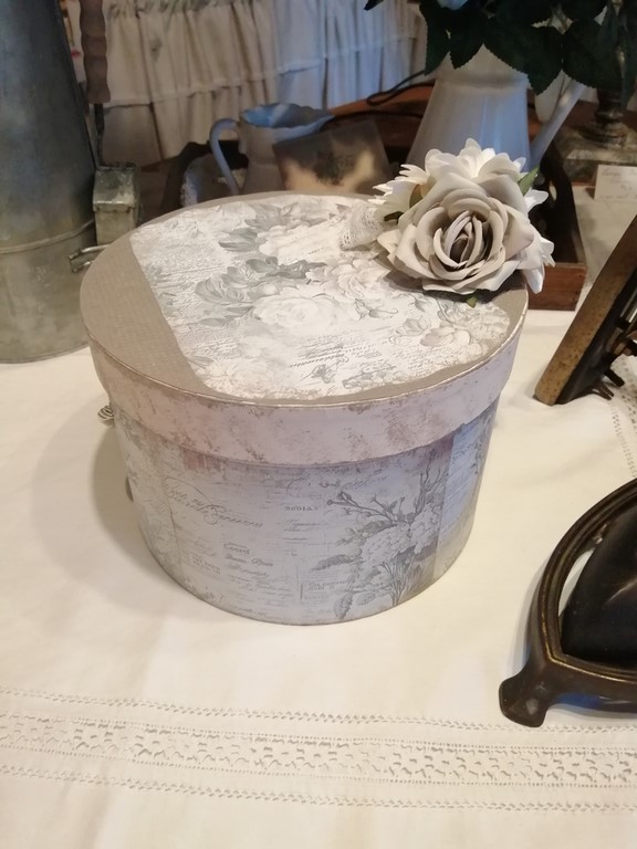 boite à chapeaux vintage.jpg