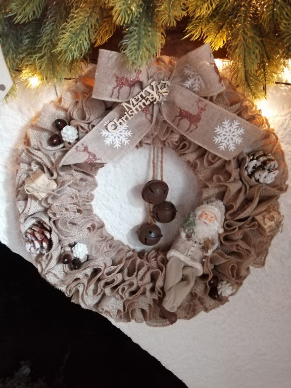 Couronne de Noël en jute.jpg