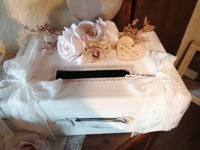 urne mariage valise bois.jpg