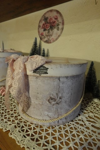 boite à chapeaux.jpg