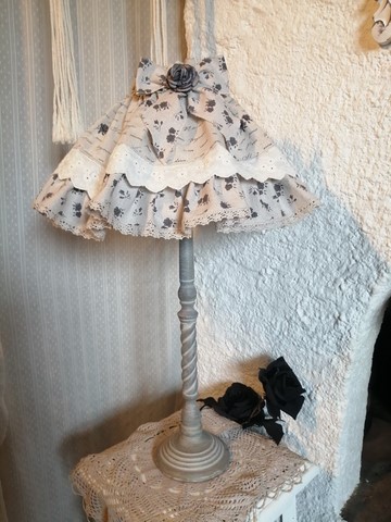 lampe bois roses shabby.jpg