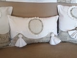housse de coussin shabby chic à feston.jpg